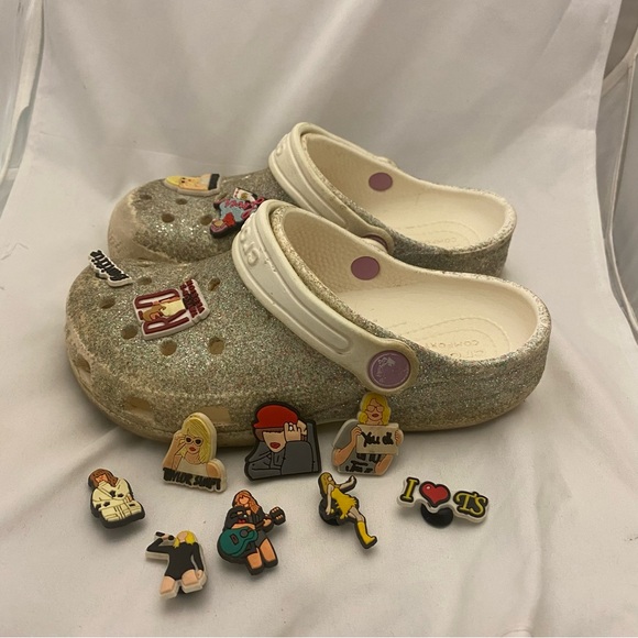 Crocs Classic Girls Size C13 Glitter Rubber Slip On Clog With Swift Music Charms - Picture 15 of 15